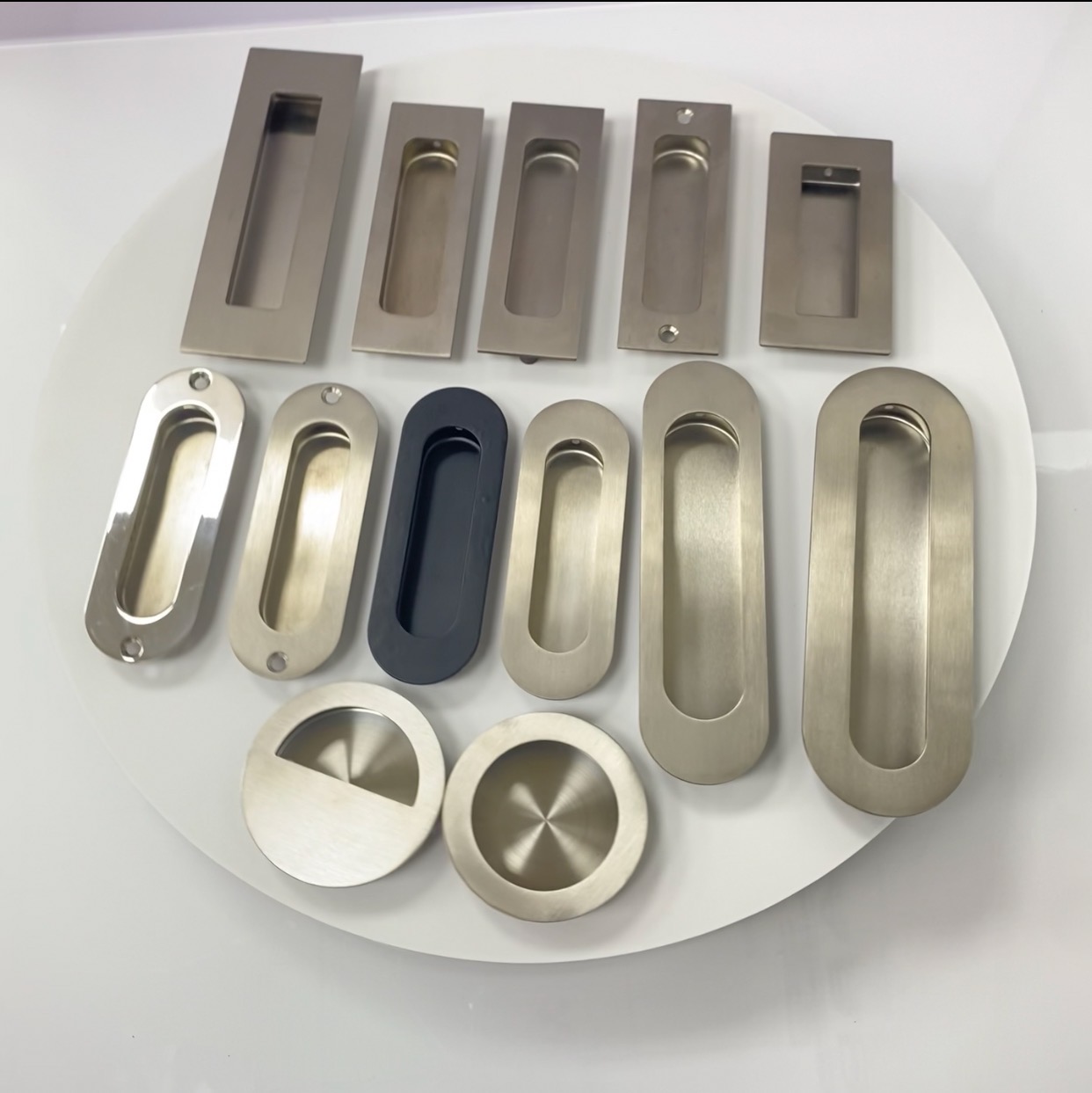 round shape enbedded invisible handle