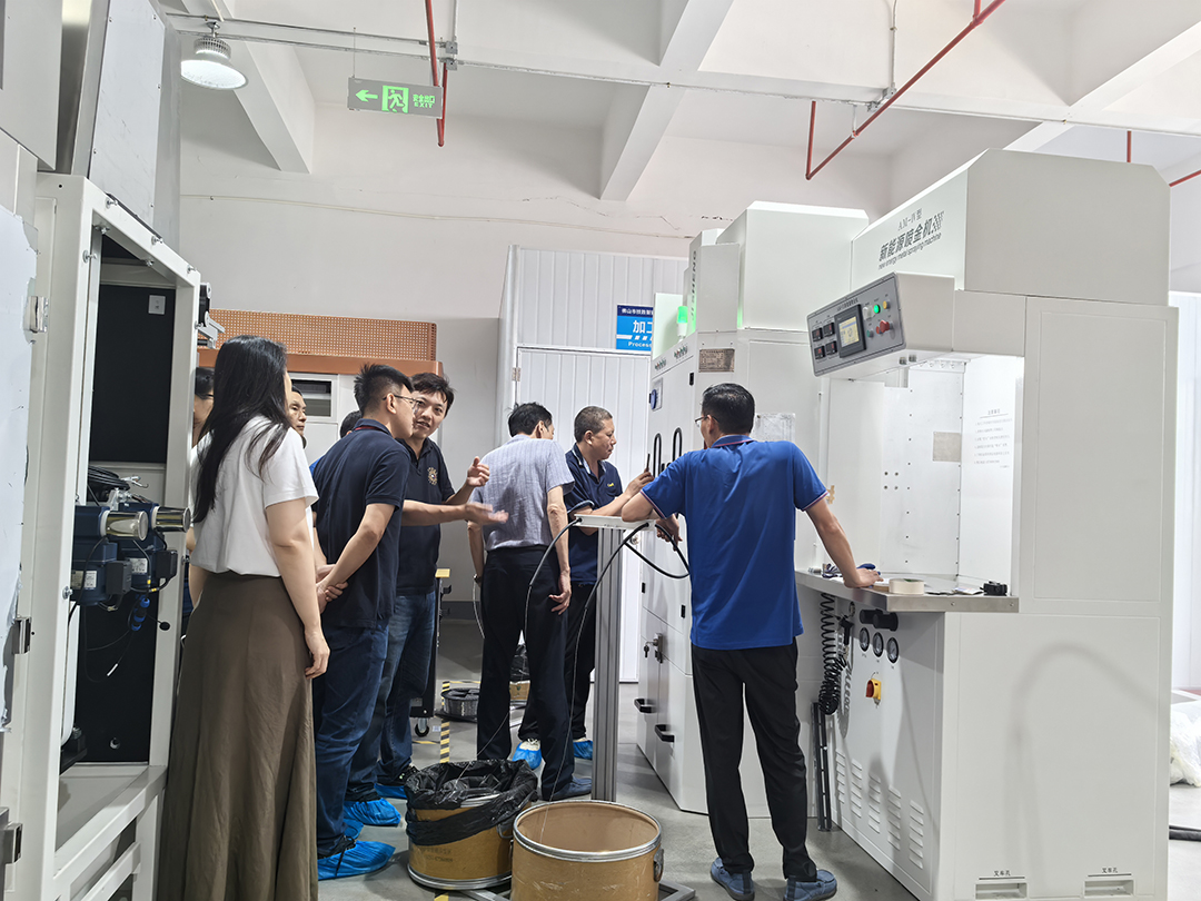 Partners Experience The Charm Of Smart Devices