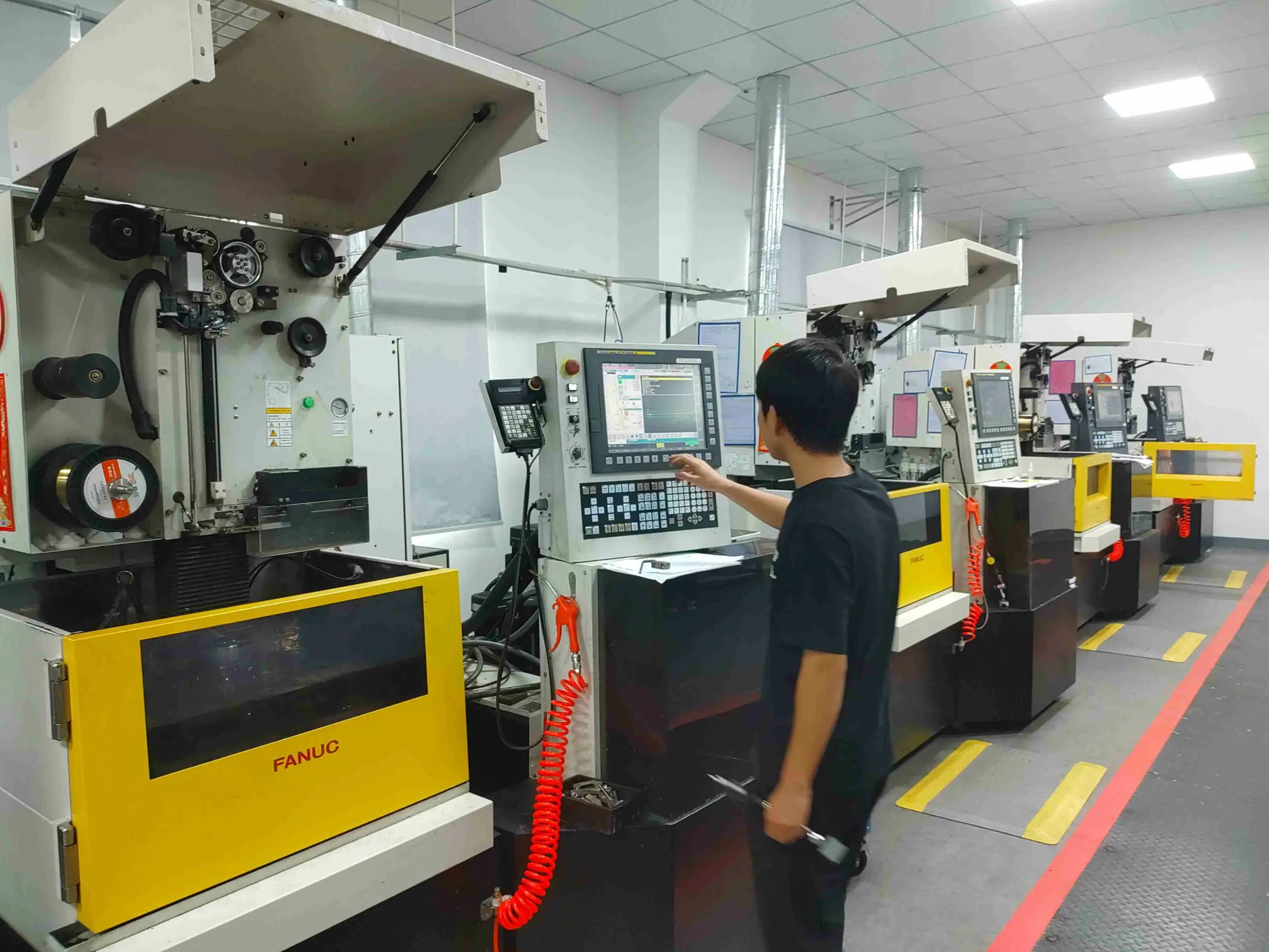 cnc machine factory