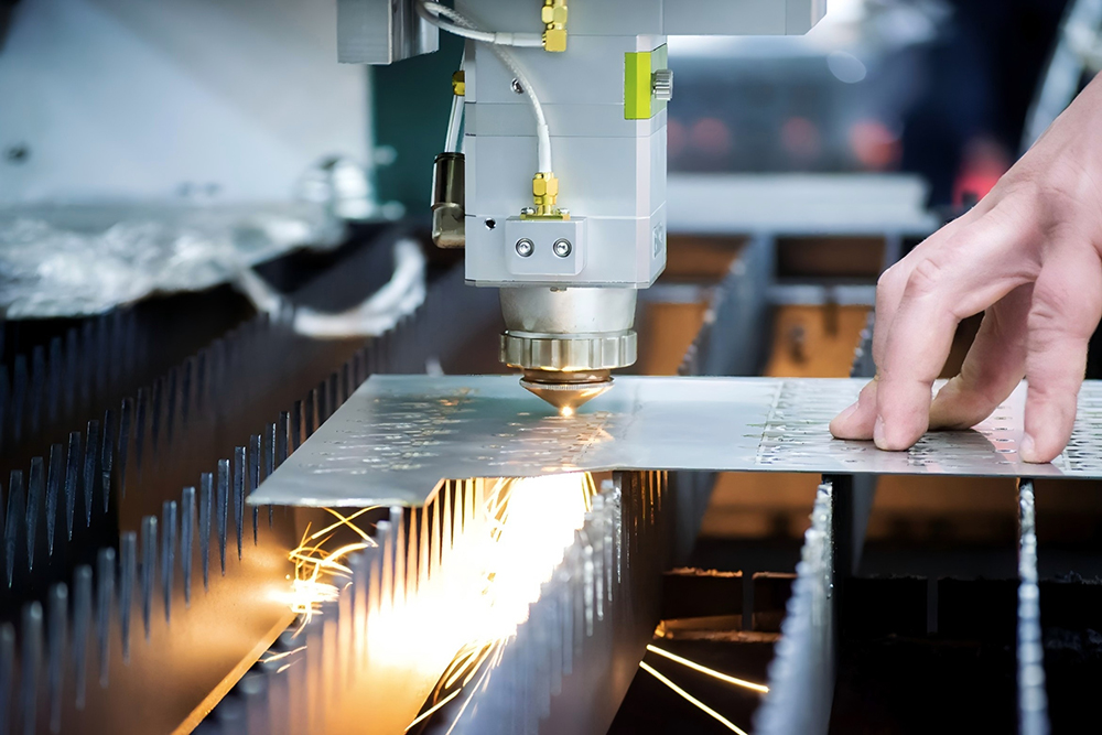 Car hood sheet metal processing