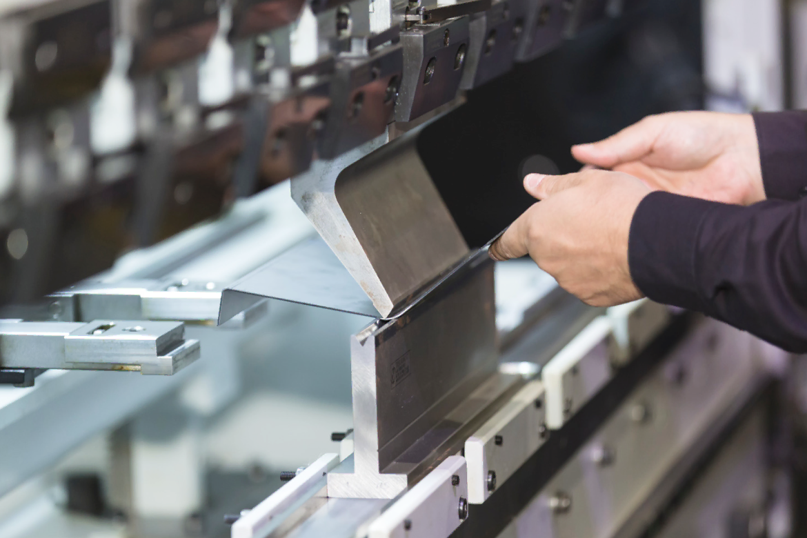 Car trunk cover sheet metal processing