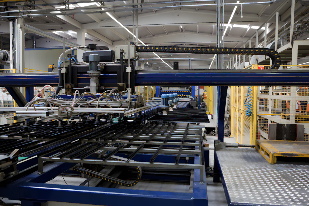 Car hood sheet metal processing