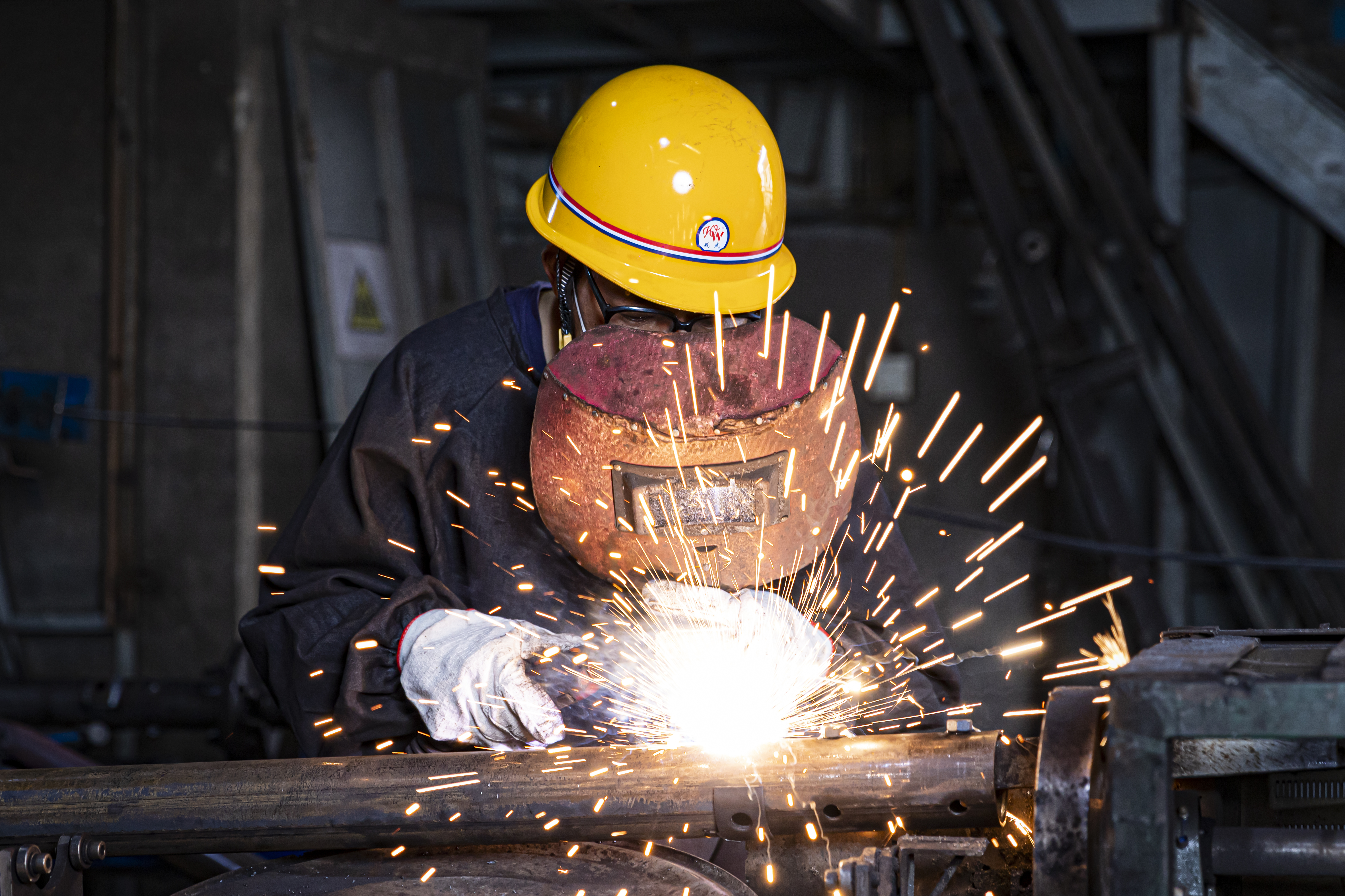how to mount solar panels on the ground?