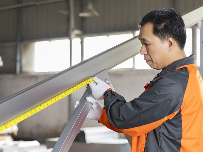 地上設置型太陽光発電システムの設置方法を教えてください。