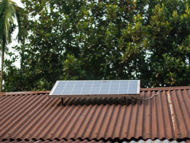 中国工場製のタイル屋根用スマートソーラーパネル取り付けブラケット3点