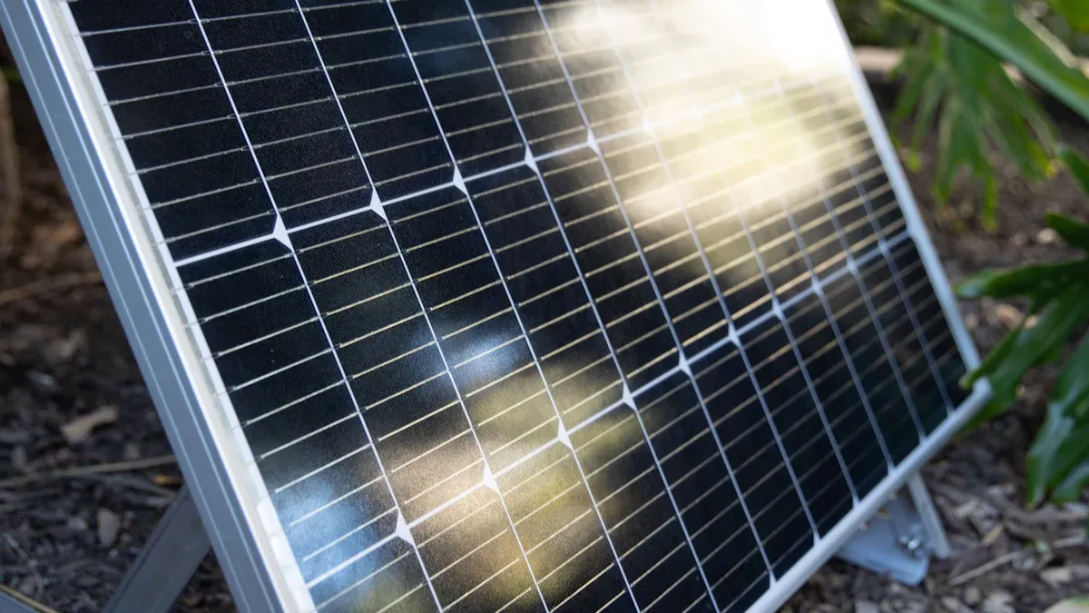 大型ソーラーパネル用地上設置架台の設置方法｜ステップバイステップチュートリアル