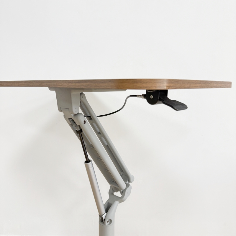 Mobile Height-Adjustable Table