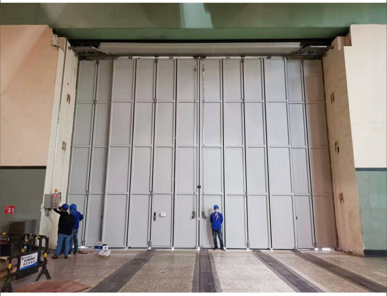 Large-Sized Steel Folding Door