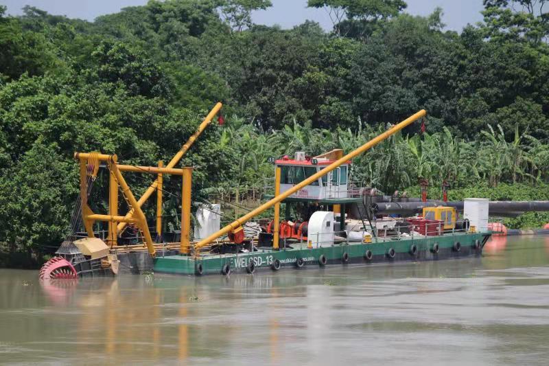 30 Inch YLCSD 750 Cutter Suction Sand & Mud Dredger/Dredging Ship 30 Inch YLCSD 750 Cutter Suction Sand & Mud Dredger/Dredging Ship