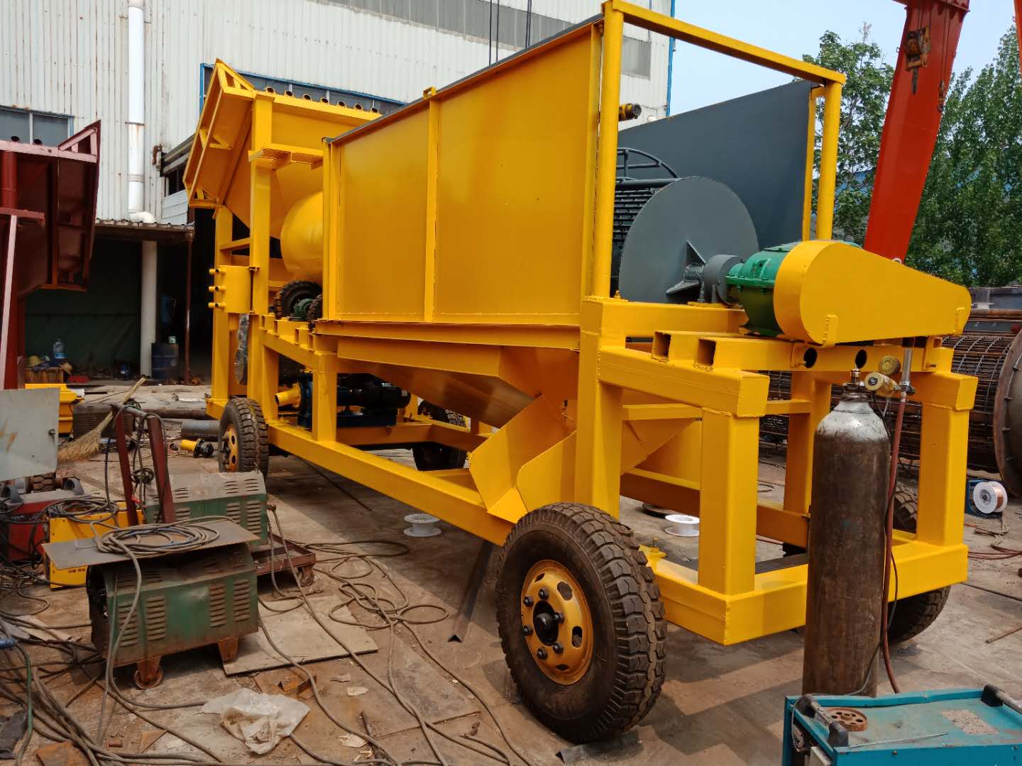 China Yongli Made 25TPH Mobile Gold Washing Plant/Machine