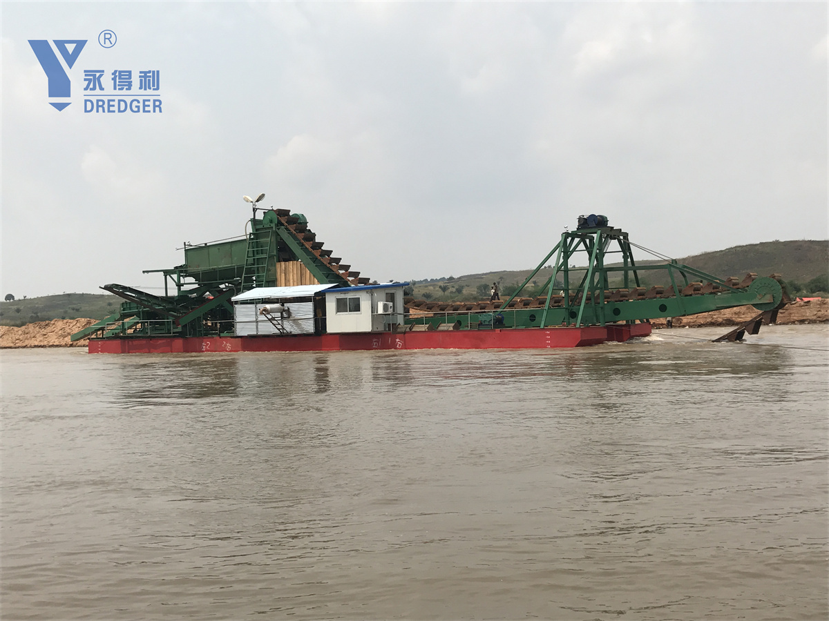 Bucket Chain Gold Diamond Dredger
