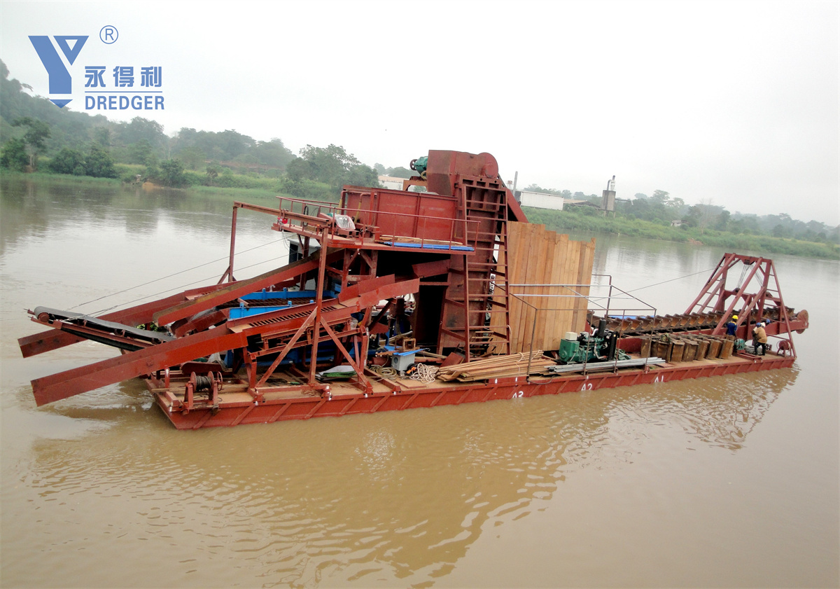 Bucket Chain Gold Diamond Dredger