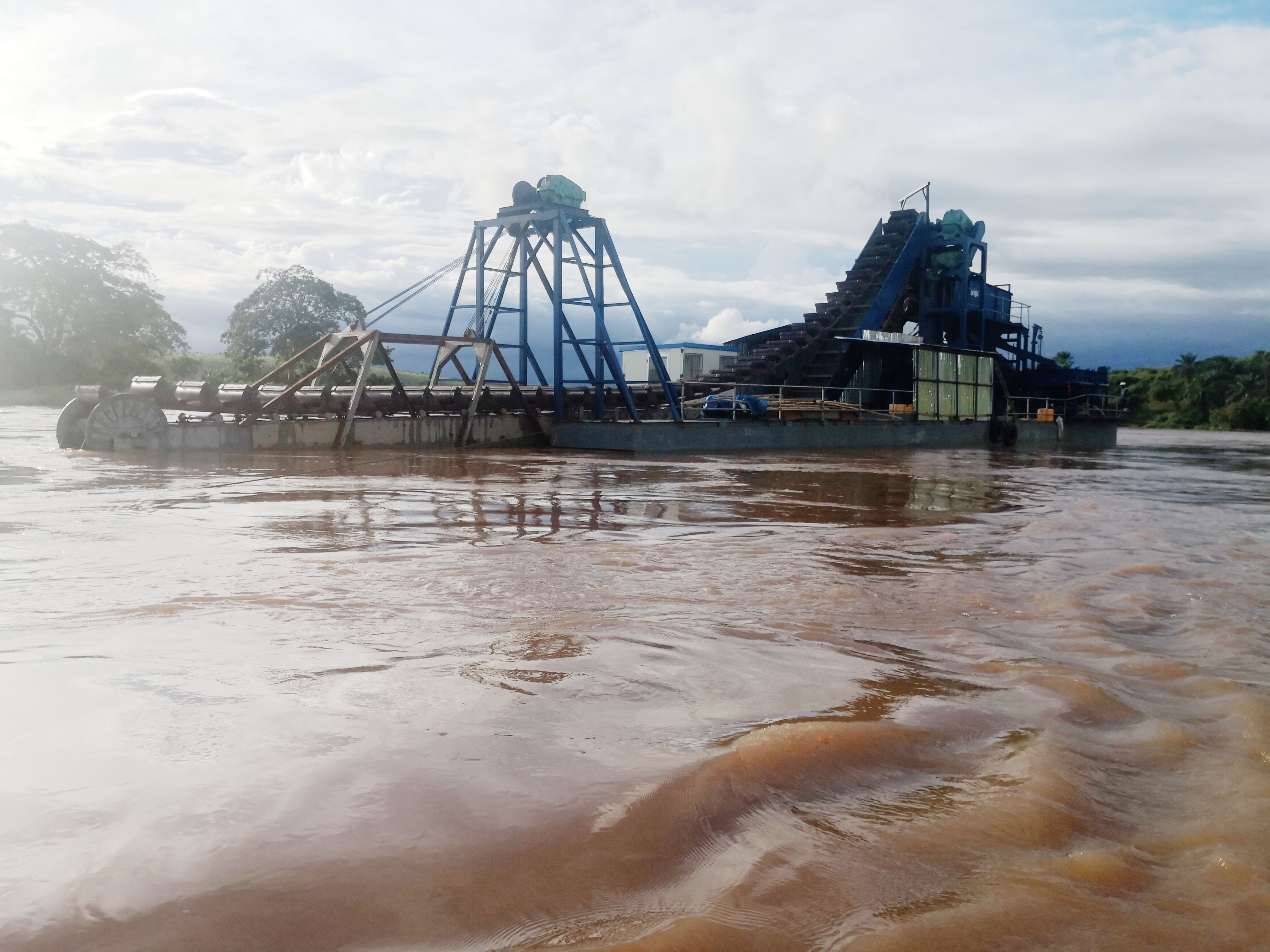 diamond dredger