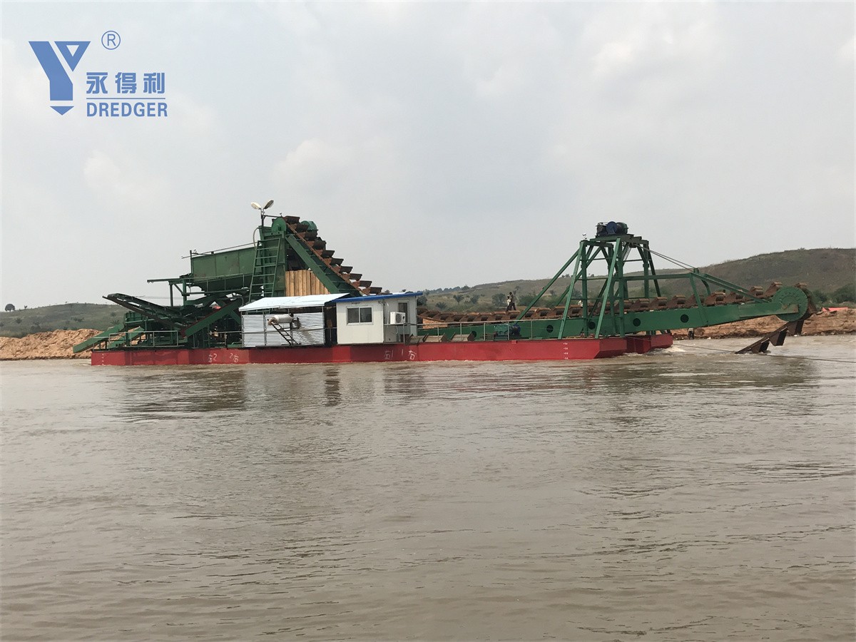 bucket chain dredger