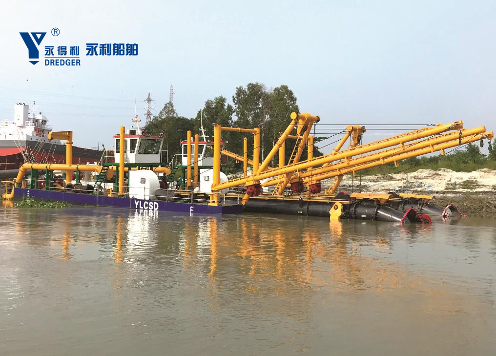 China Cutter Suction Sand Dredger Used for Lake Dredging Project