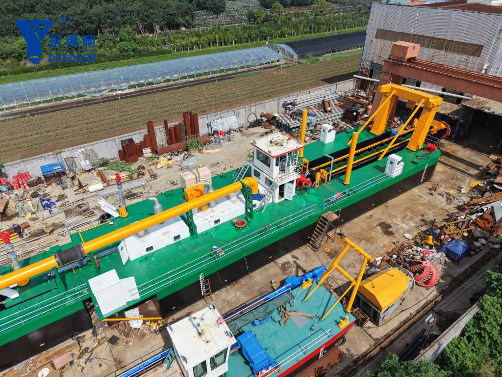 cutter suction sand dredger