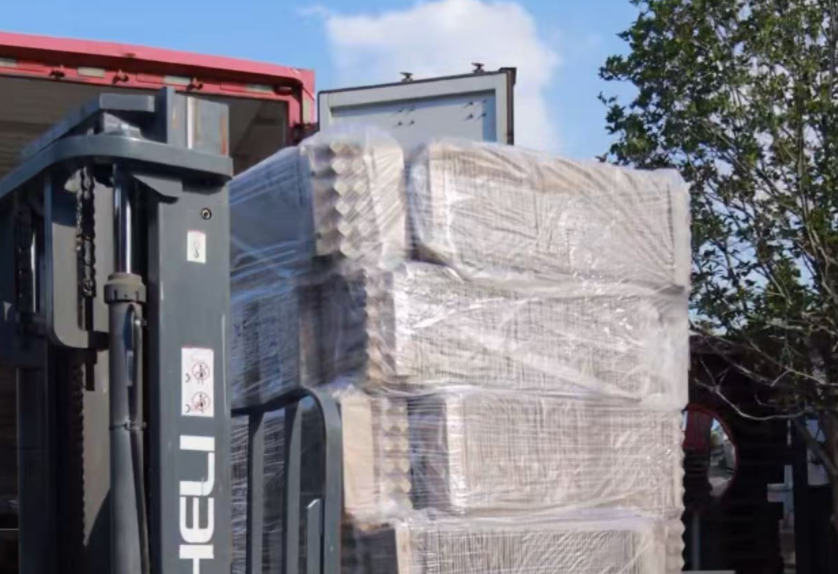 ​Packaging and Loading Photo