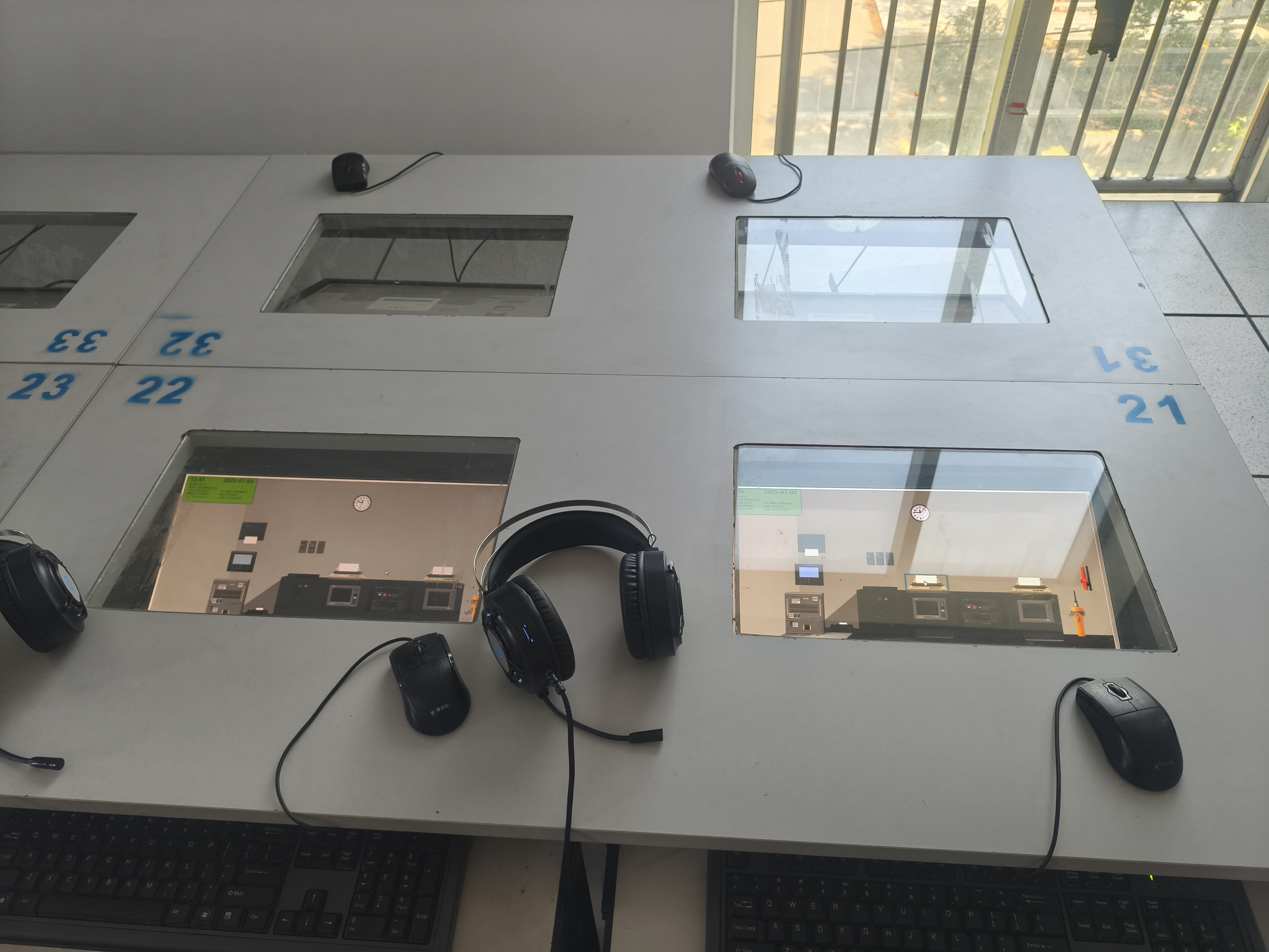 Global Maritime Distress And Safety System Simulator