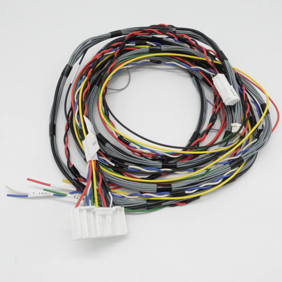 Cablaggio personalizzato con connettori Molex Picoblade per sensori e LED
