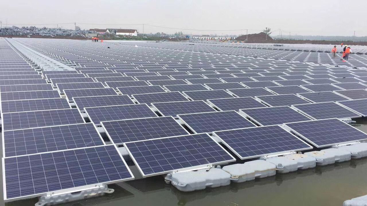 Estructura solar flotante