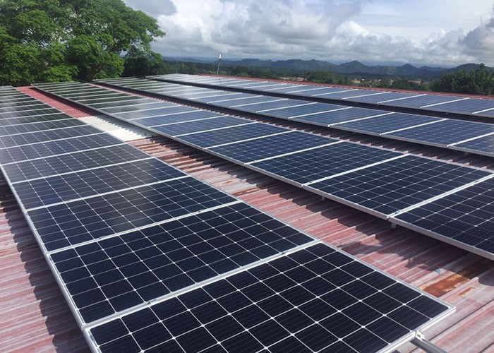 Un projet de montage de toit en métal 355KW installé au Vietnam