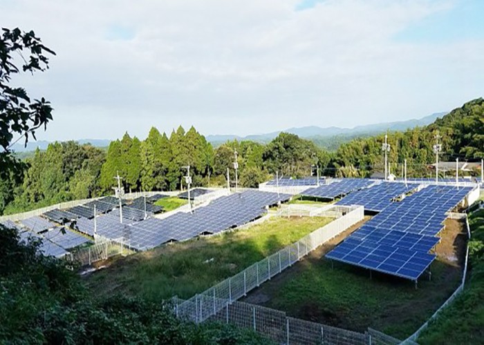 일본 오사카에 4.5MW 알루미늄 지상 설치 프로젝트 설치