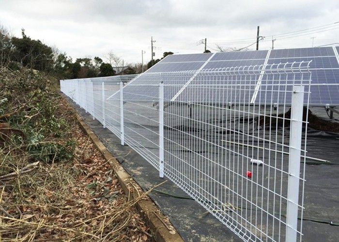 MG Solar 2,000 meter Fences Panels Installed in Australia