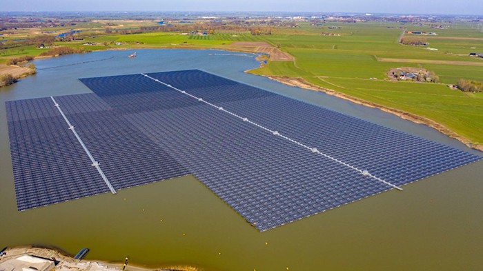 Baywa vend `` le plus grand parc photovoltaïque flottant hors de Chine ''