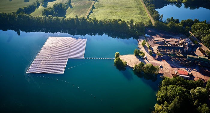 La centrale photovoltaïque flottante allemande fonctionne mieux que prévu