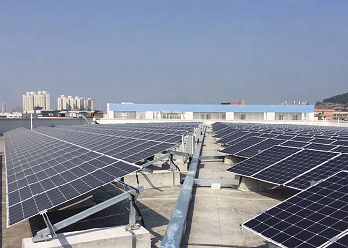 Sistema de montaje de techo plano solar de 100KW terminado en México