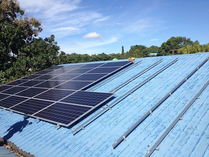 Presentación del producto: Sistema de montaje de techo de metal solar