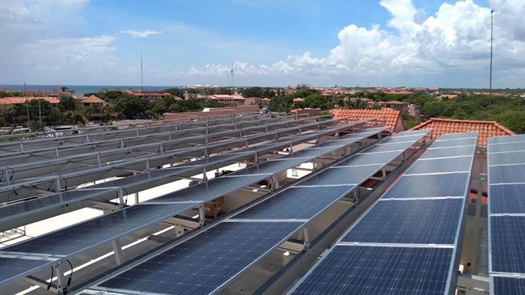 Structure de montage de panneau solaire de toit plat 300KW au Mexique