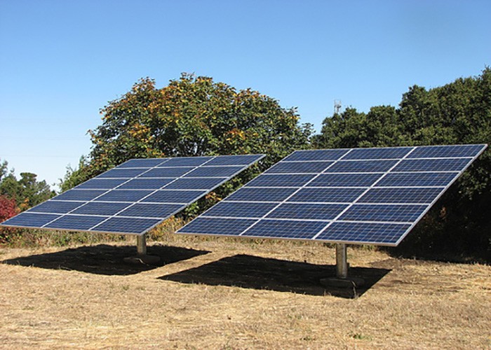 Sistema de montaje en tierra de poste solar MG