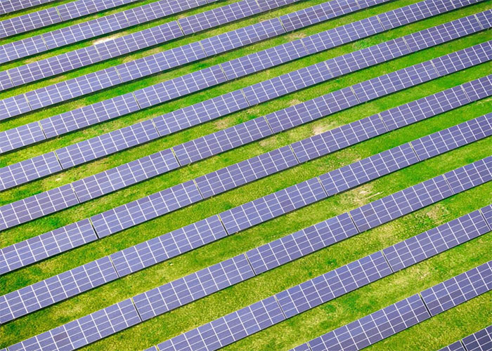 Czech new solar capacity to reach record 970 MW in 2023.