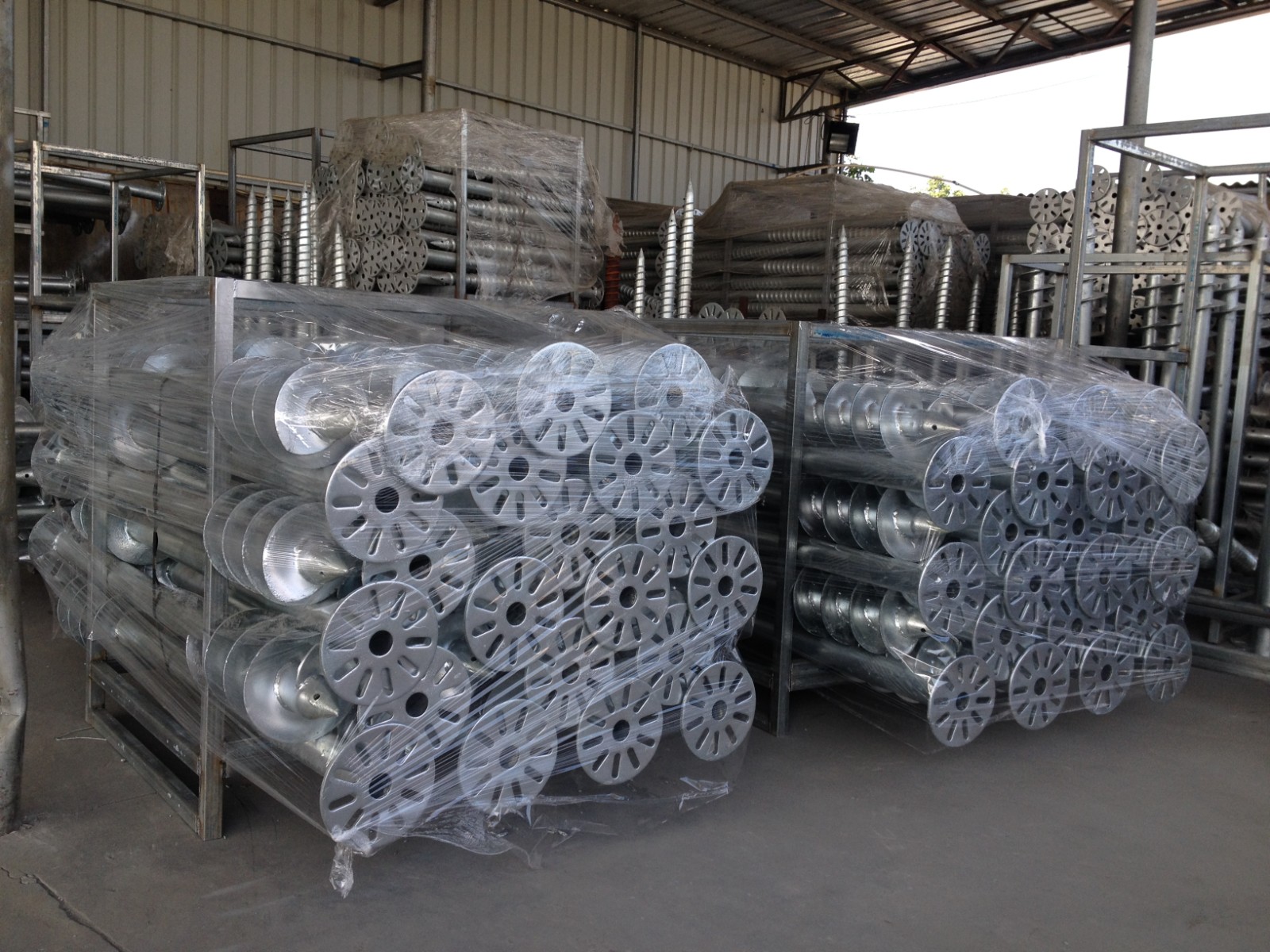 Four Blades Screw Pile