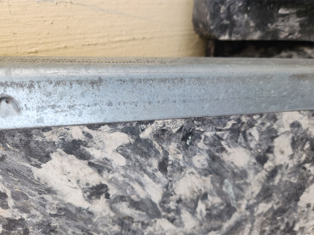 GMT Pallet With Steel Edge
