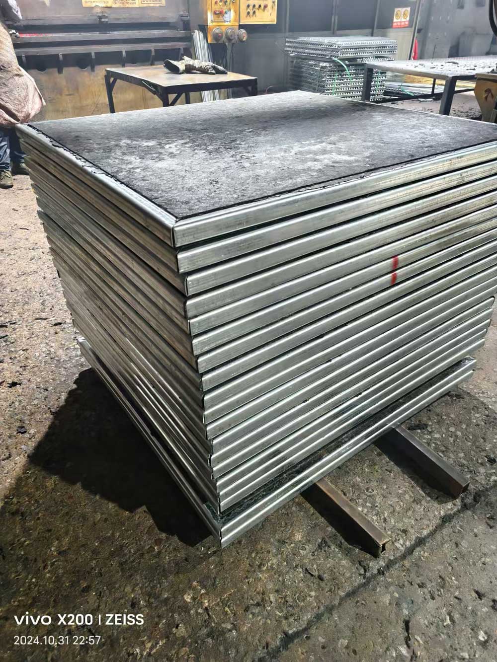 Four-Side Steel-Edge GMT Block Pallet