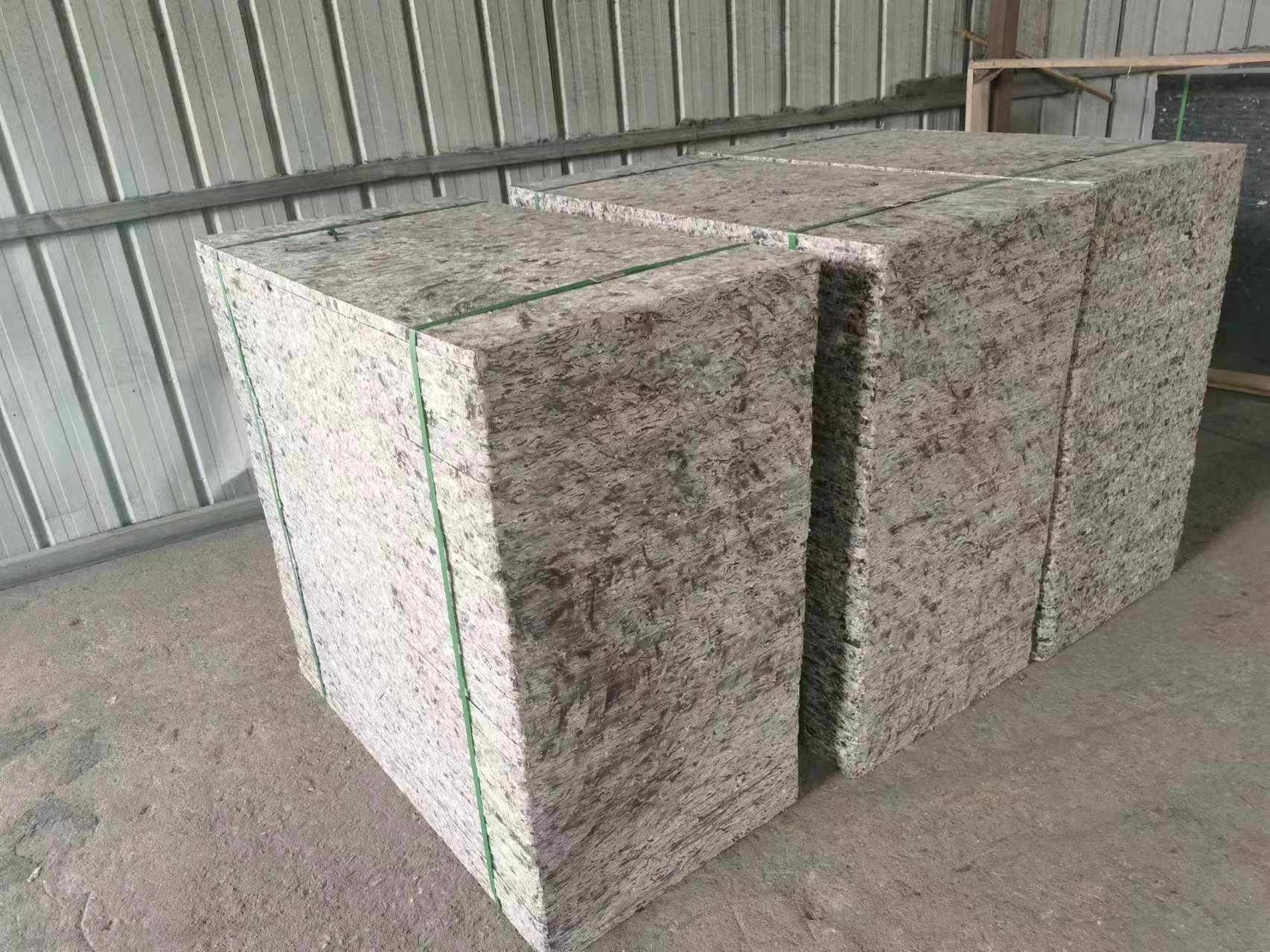 85% Reinforced White GMT Fiberglass Pallet