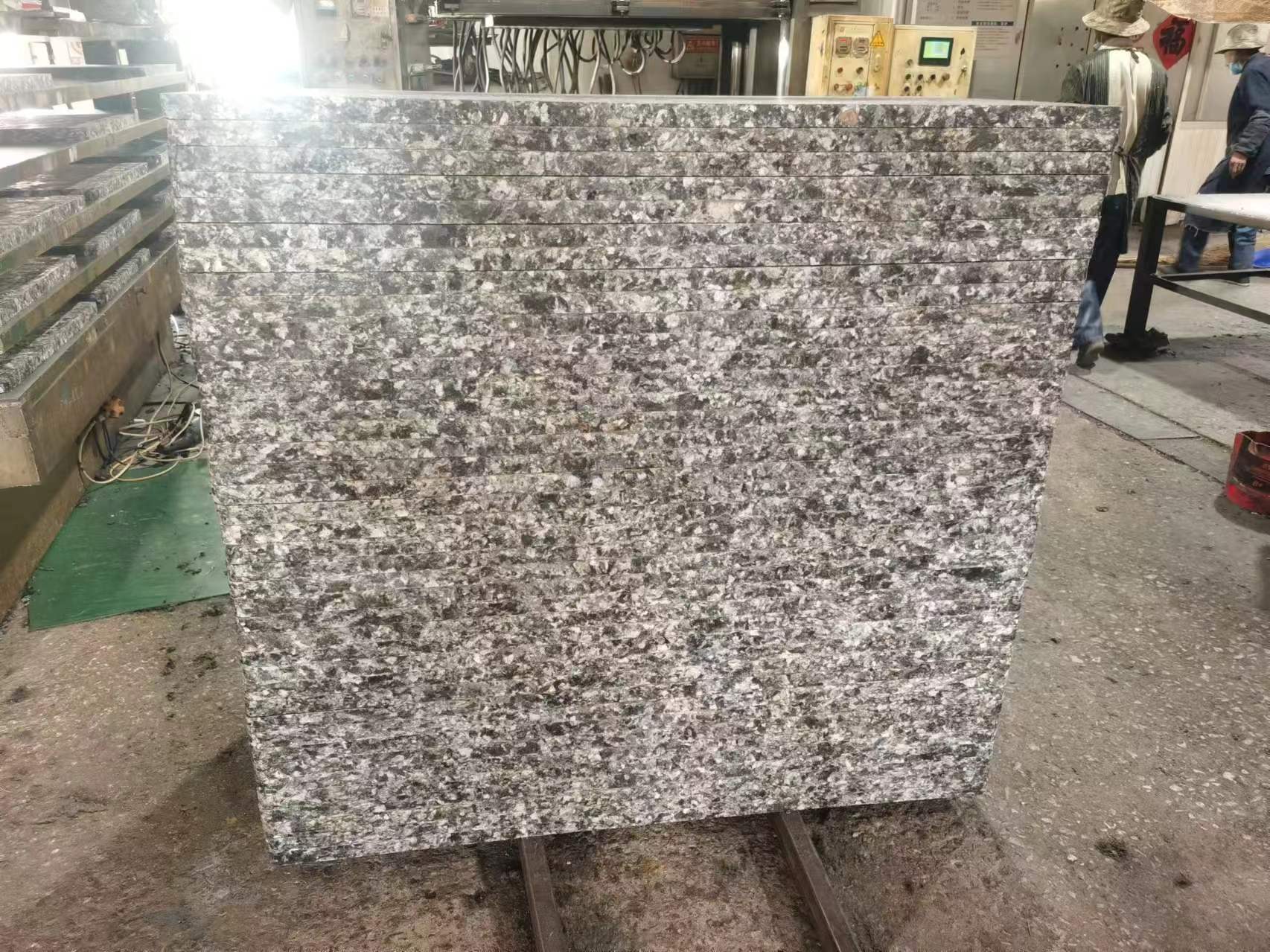 70% White Fiberglass GMT Block Machine Pallet