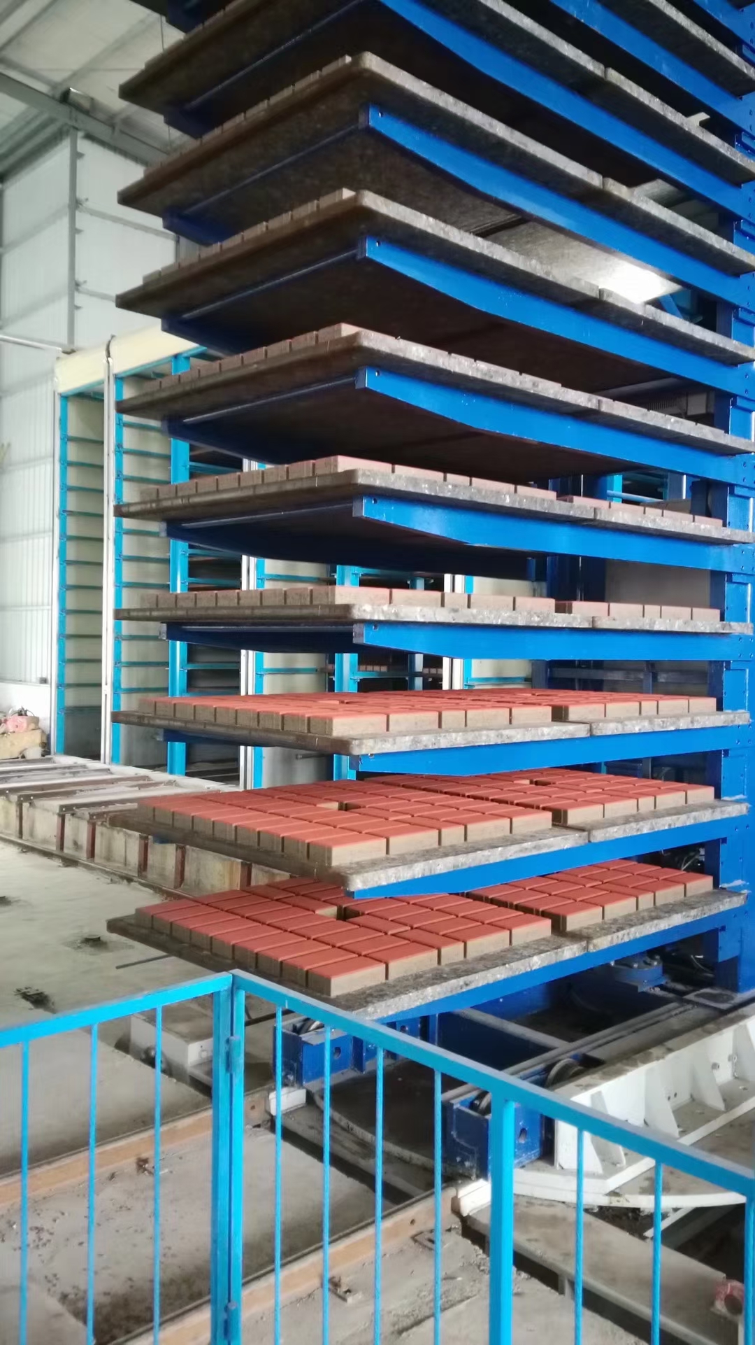50% White Fiberglass GMT Pallet for block production