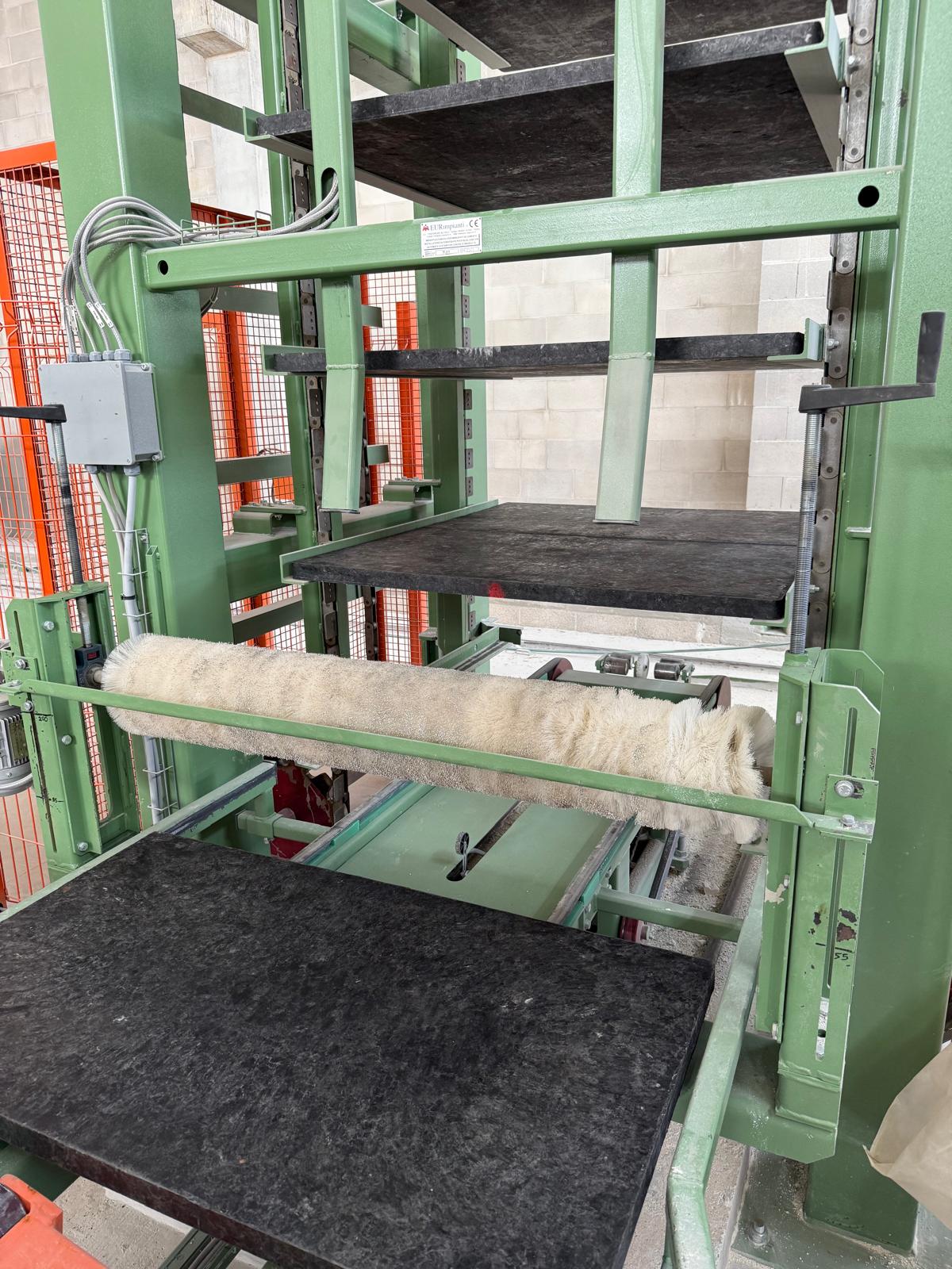 Brick machine pallet
