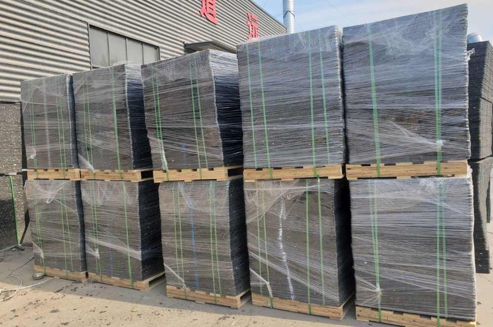 Fabricante e fornecedor profissional de paletes para máquinas de blocos – GMT Pallet