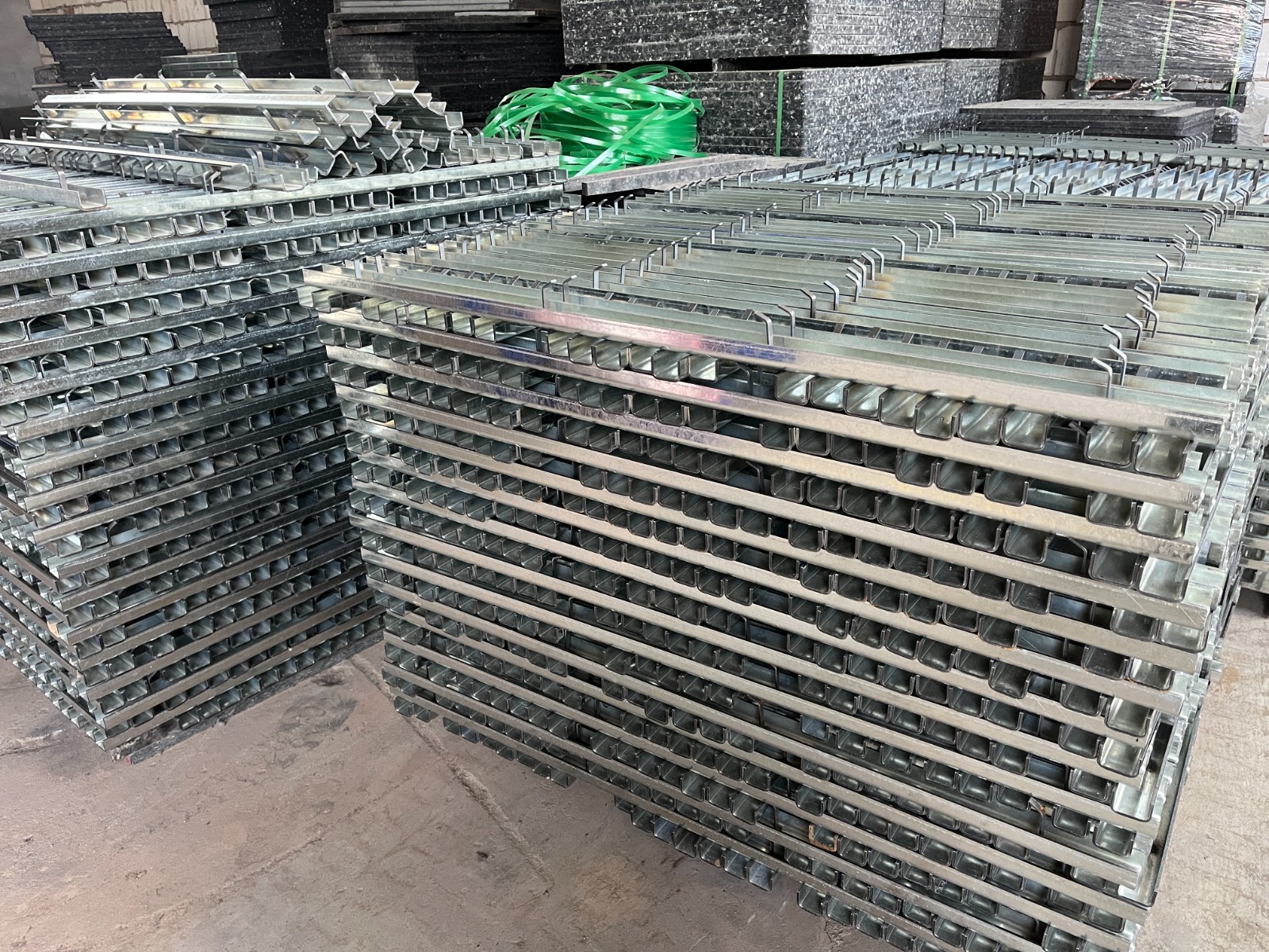 Galvanized steel reinforced pallet