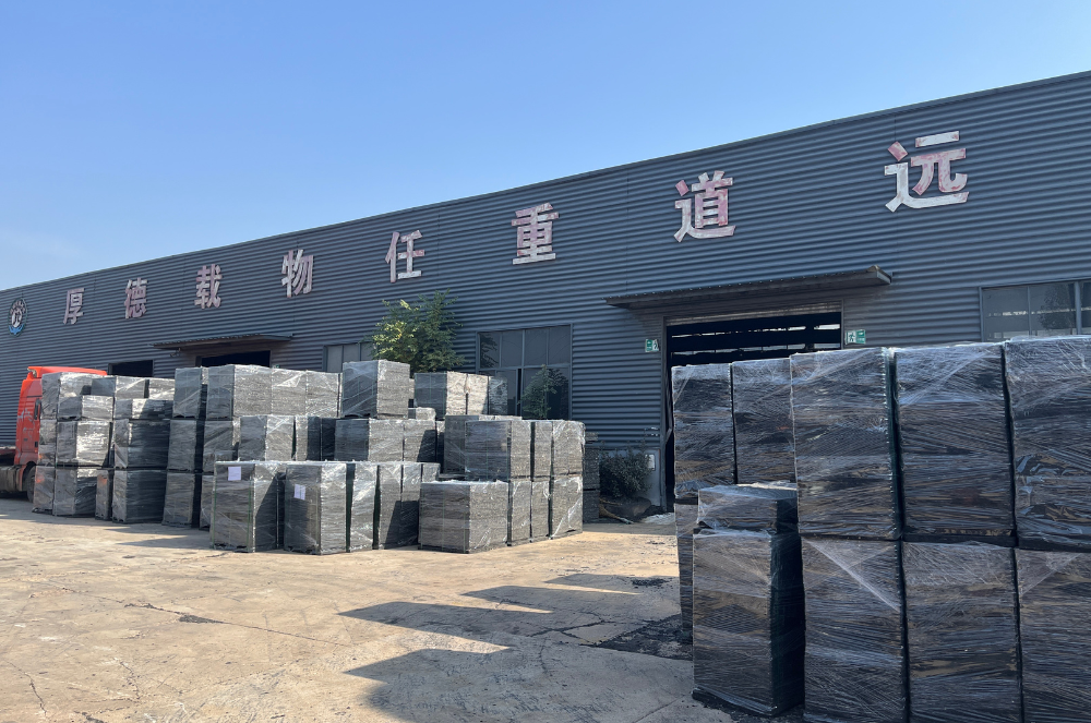 GMT Pallet with Steel Edge – Heavy Duty Block Machine Pallet