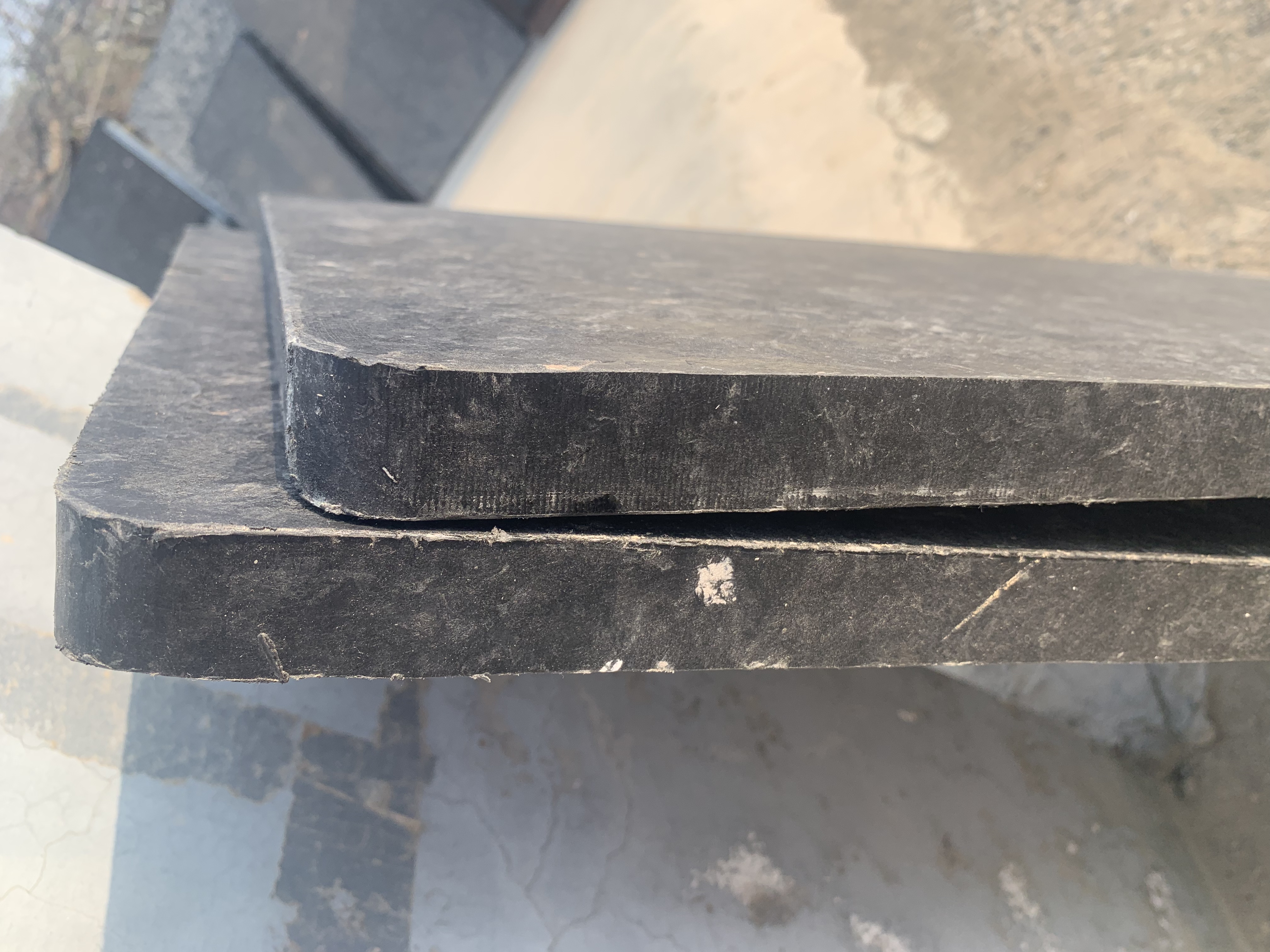Palete GMT de 700×520×25mm para máquinas de blocos de concreto no Brasil