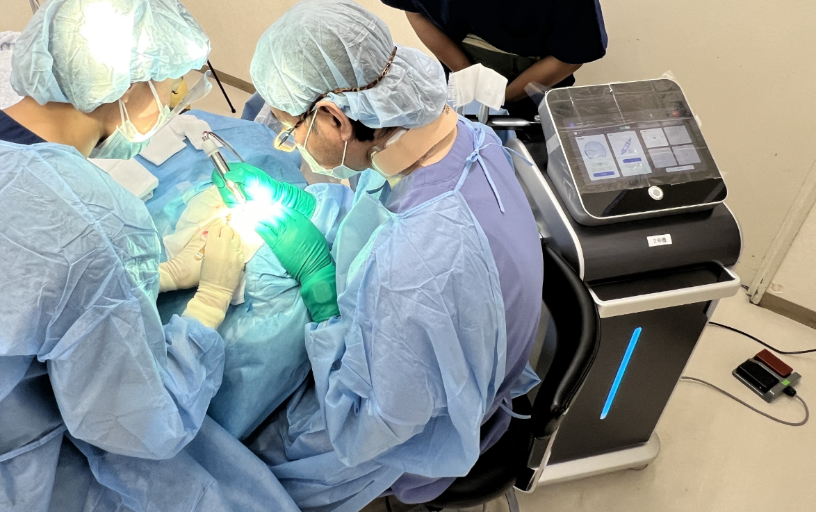 Automated Hair Extraction Device