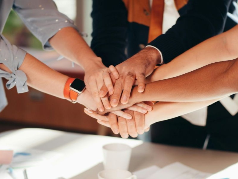 Professional Team Shows the Company's Style