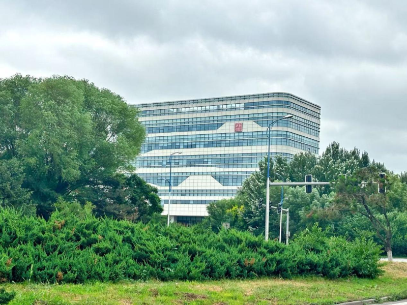 curtain wall glazing