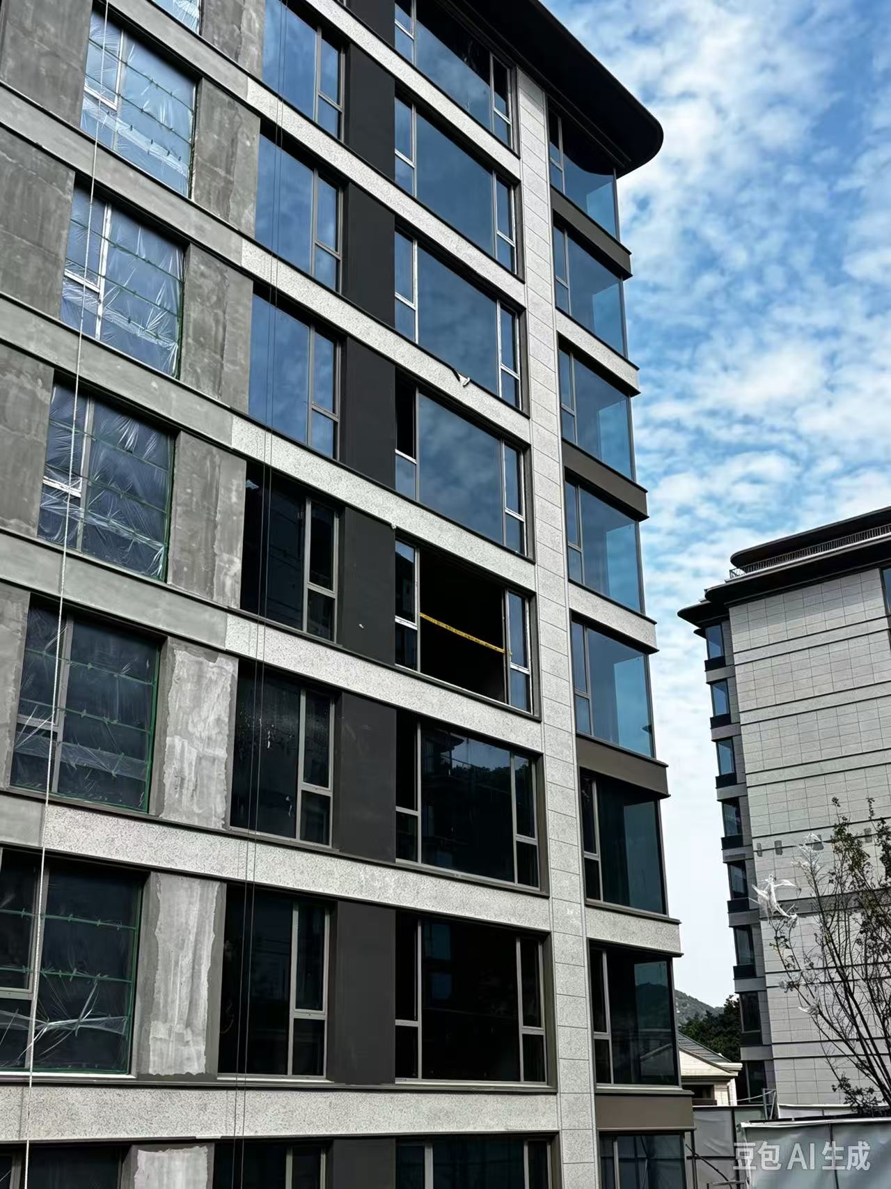 Proyecto de ventanas de aluminio para Poly Developments and Holdings Group Co., Ltd., planta de Dalian.