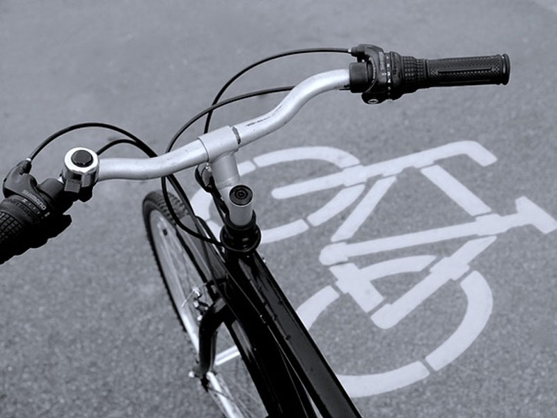 都市の低速交通システムと解決策